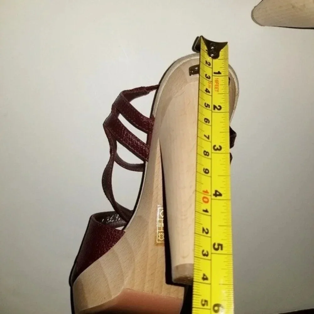 Burberry 36.5 Criss-cross Leather Platform Sandals Made‎ In Italy